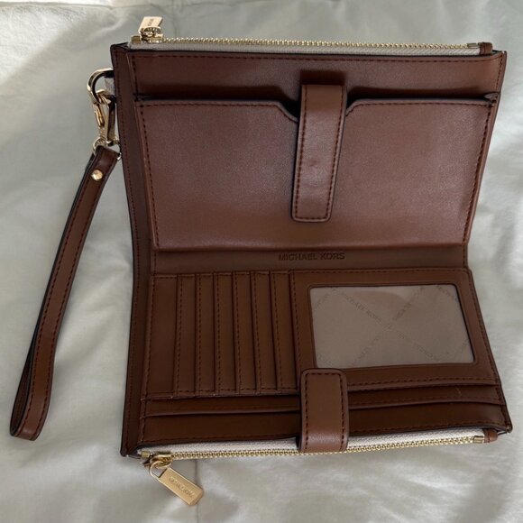 Michael Kors Jet Set Travel Signature Logo Smartphone Wallet - Picture 4 of 4